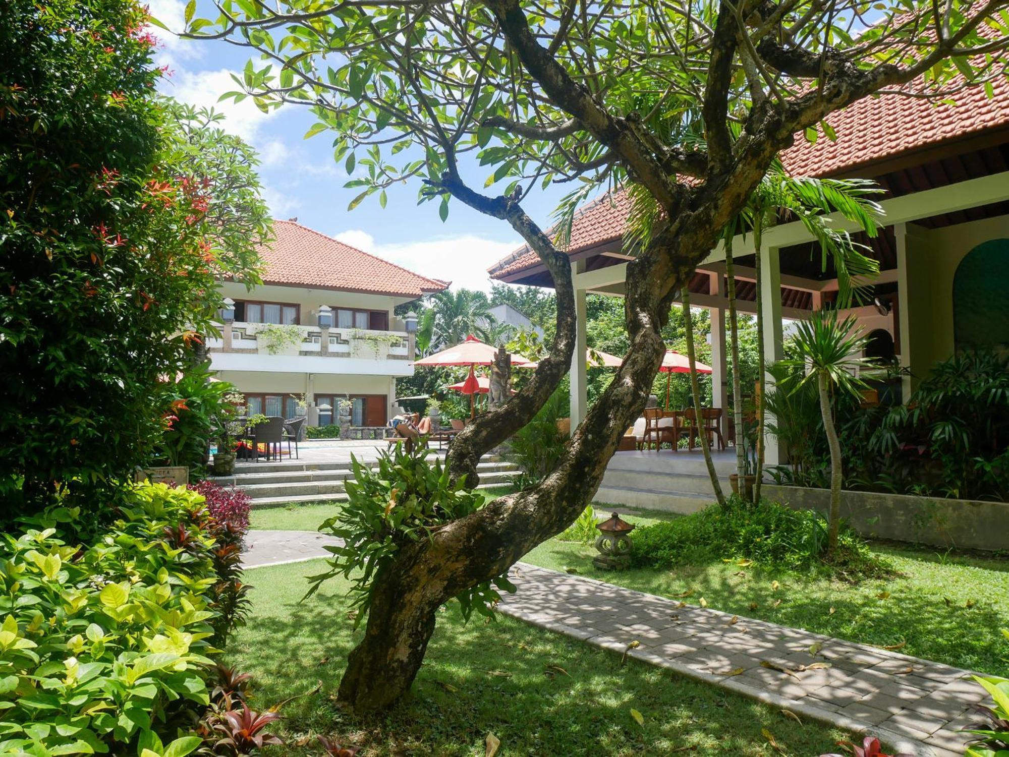 Marine Bay Sanur Hotel Exterior photo